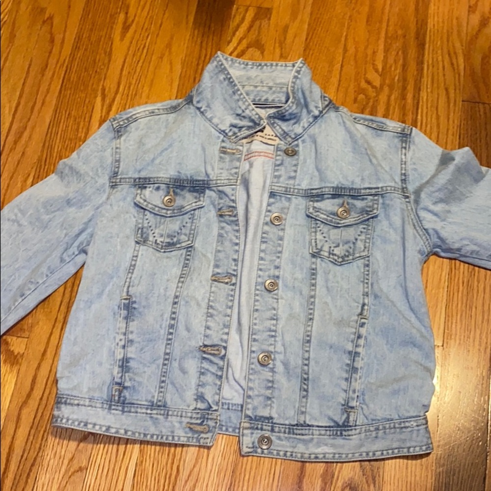 Light washed denim jacket